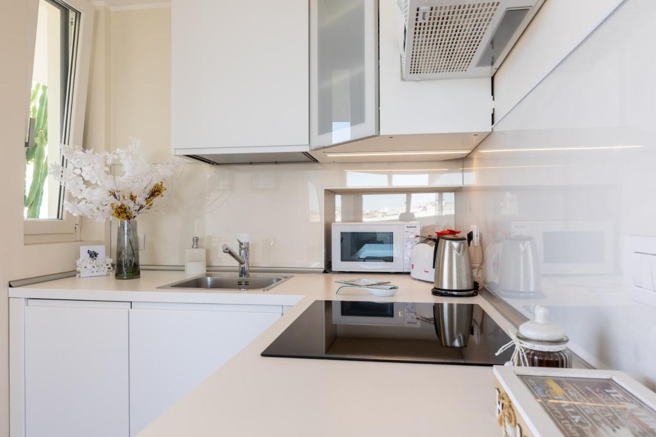 Penthouse With A Panoramic Rooftop In Trastevere With Seasonally Jacuzzi Roma Eksteriør bilde