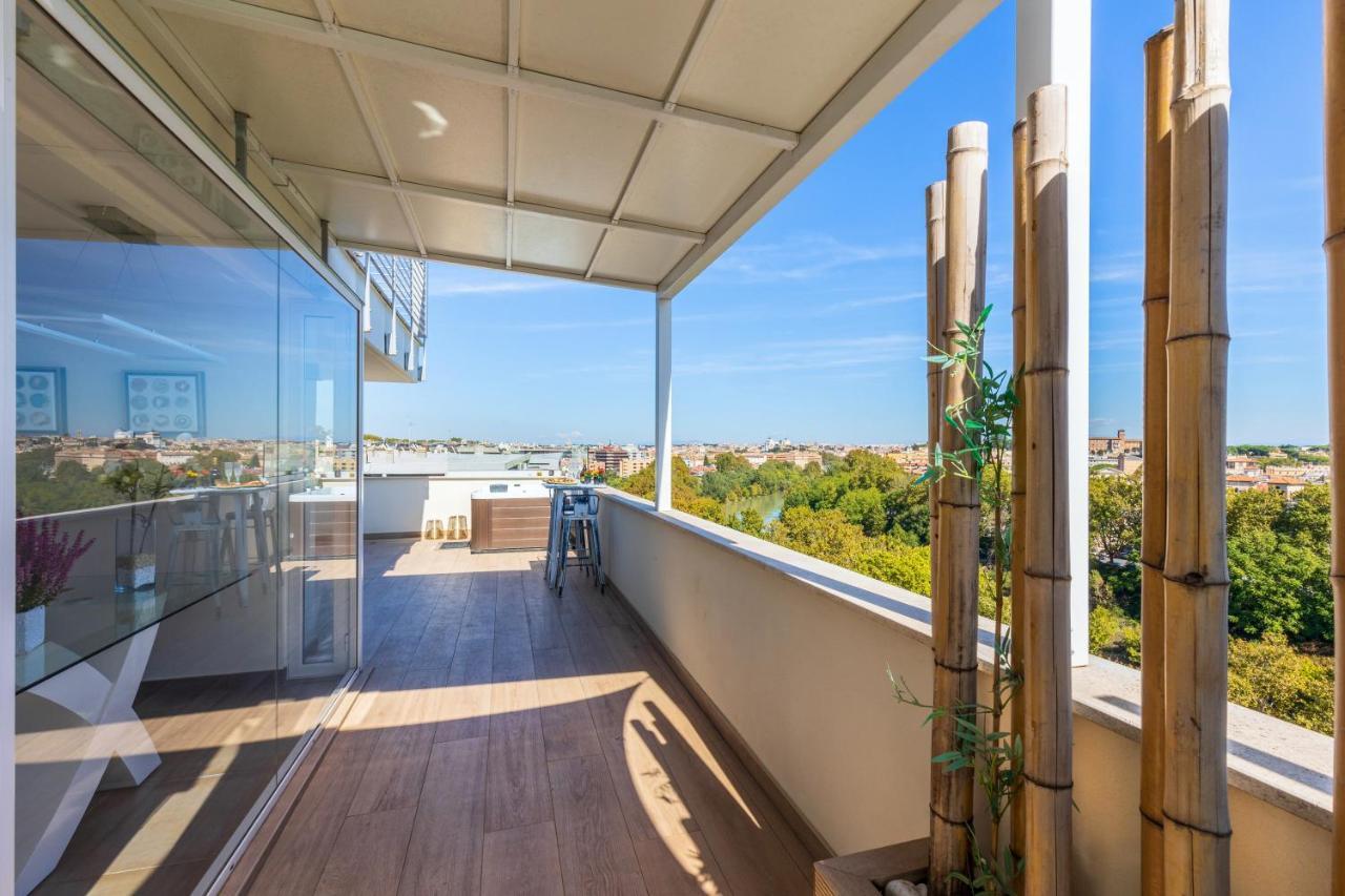 Penthouse With A Panoramic Rooftop In Trastevere With Seasonally Jacuzzi Roma Eksteriør bilde